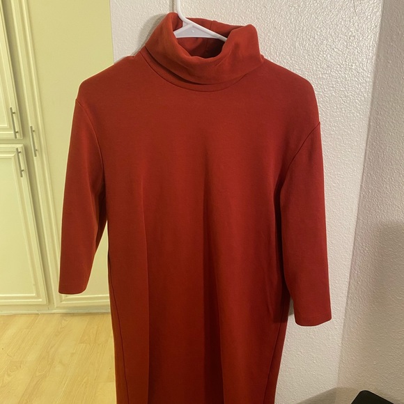 Dress - Picture 2 of 2